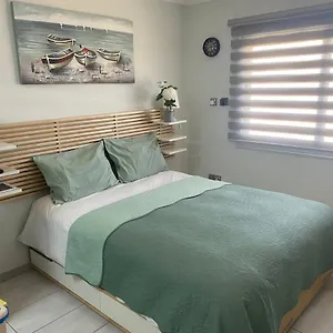 Dene Hollow Apartment